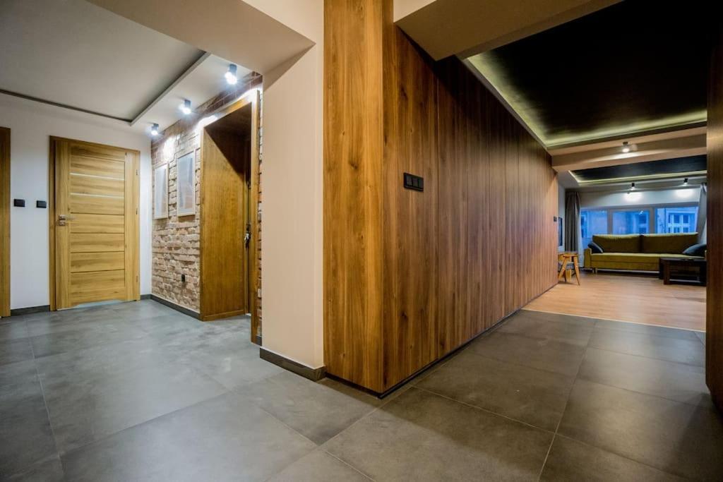 Uroczy Apartament Wita Stwosza Most Клодзко Экстерьер фото